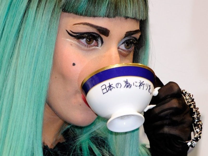 Lady Gaga drinking tea