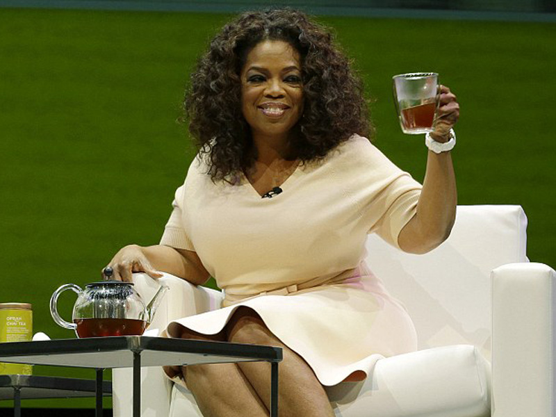 Oprah Winfrey drinking tea