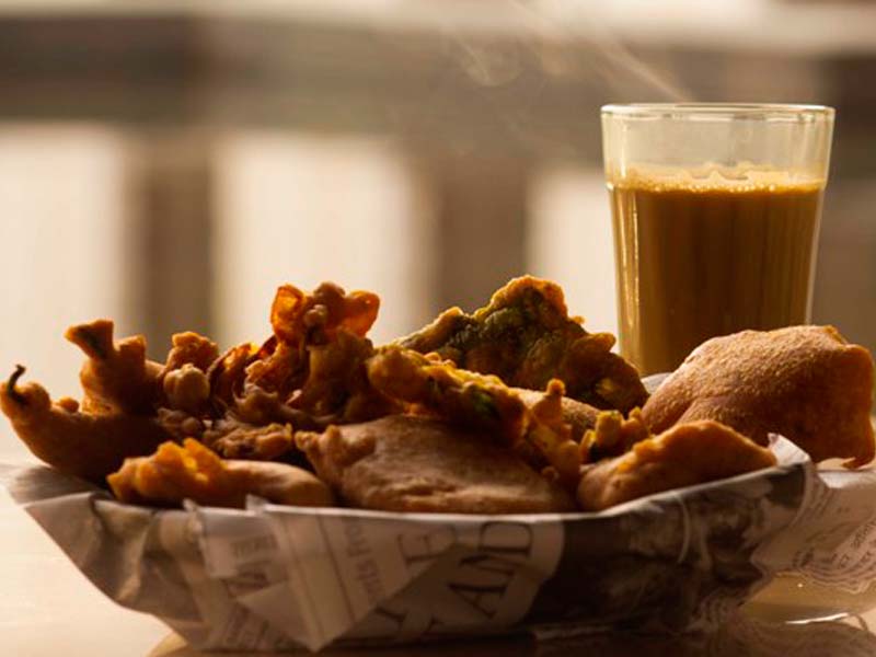 pakoras and tea for editors