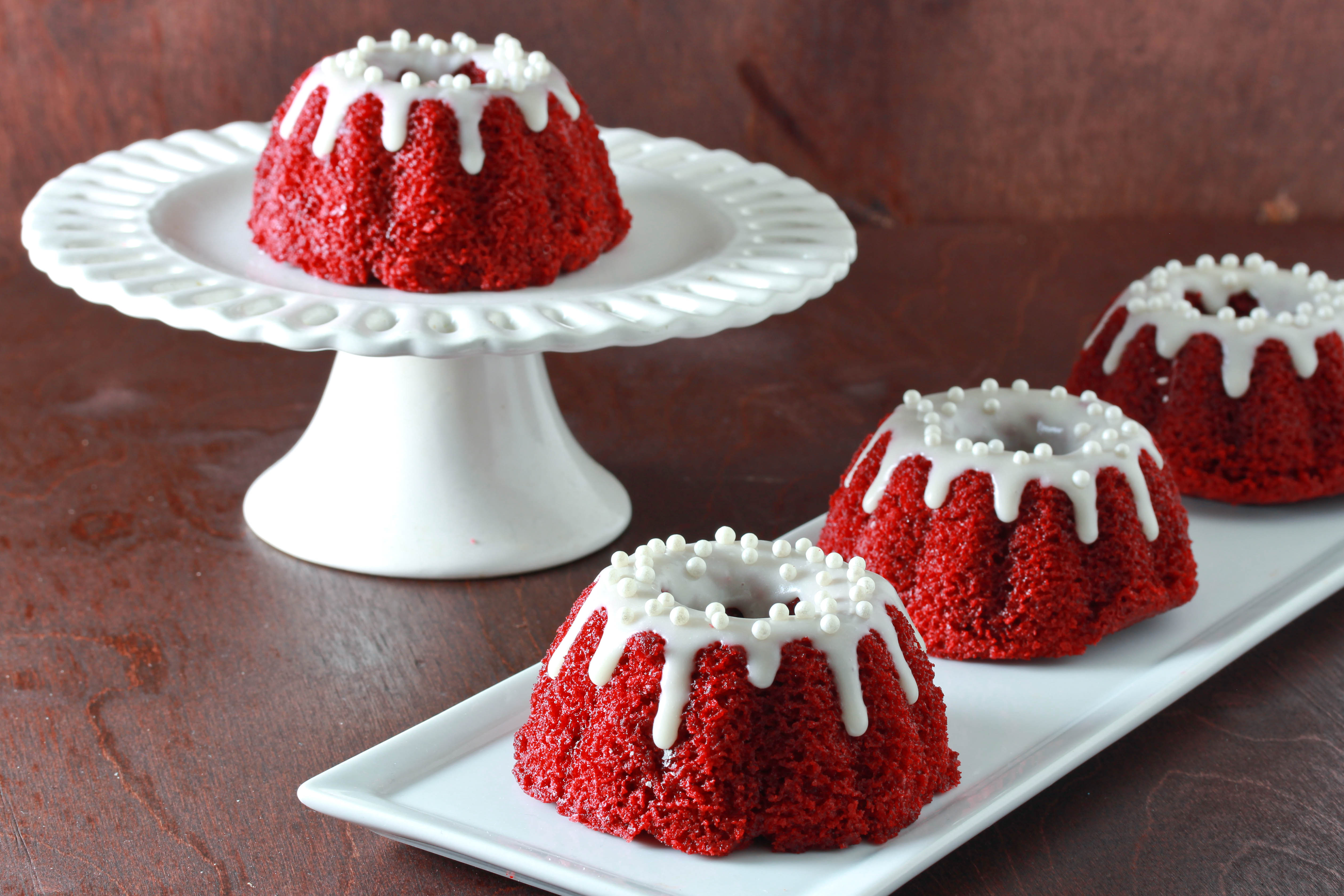 red-velvet-cake-mini-cakes