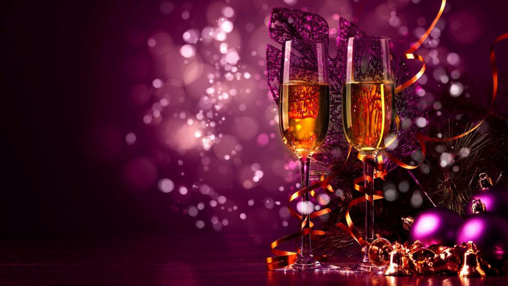 champagne_at_new_year_party-2880x1620