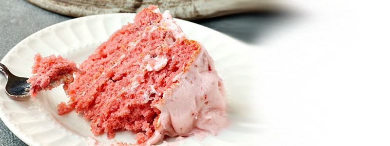 strawberry cake recipe featured image