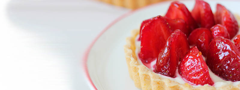 strawberry tart recipe featured image