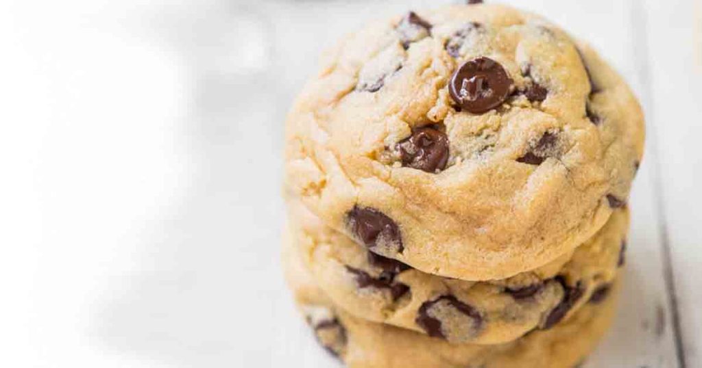 Featured image choco chip cookies