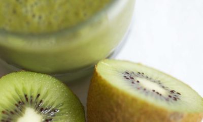 kiwi fruits smoothies