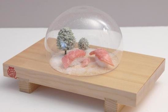 rsz_sushi_snow_globe_3