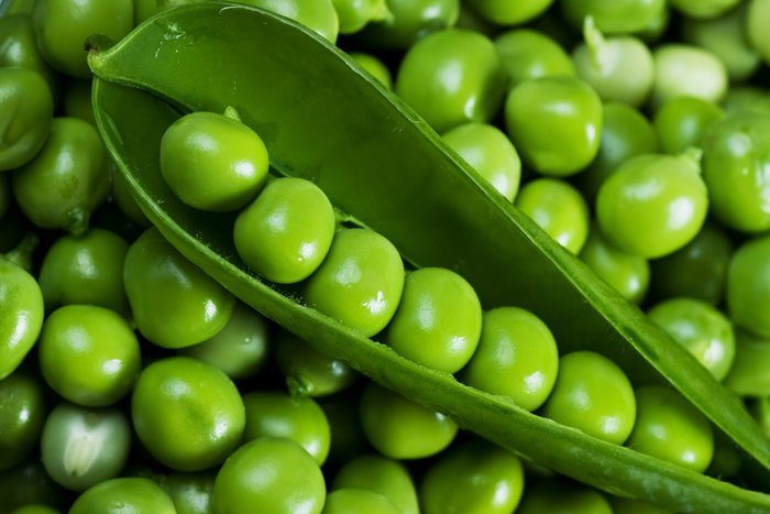 rsz_green-peas-pea-pod-table