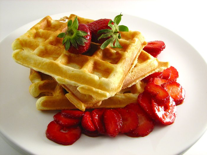 rsz_waffles_with_strawberries