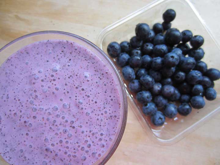 blueberry-smoothie