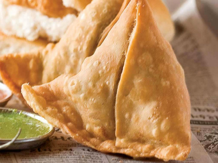 rsz_459883-samosa-by-tarla-dalal