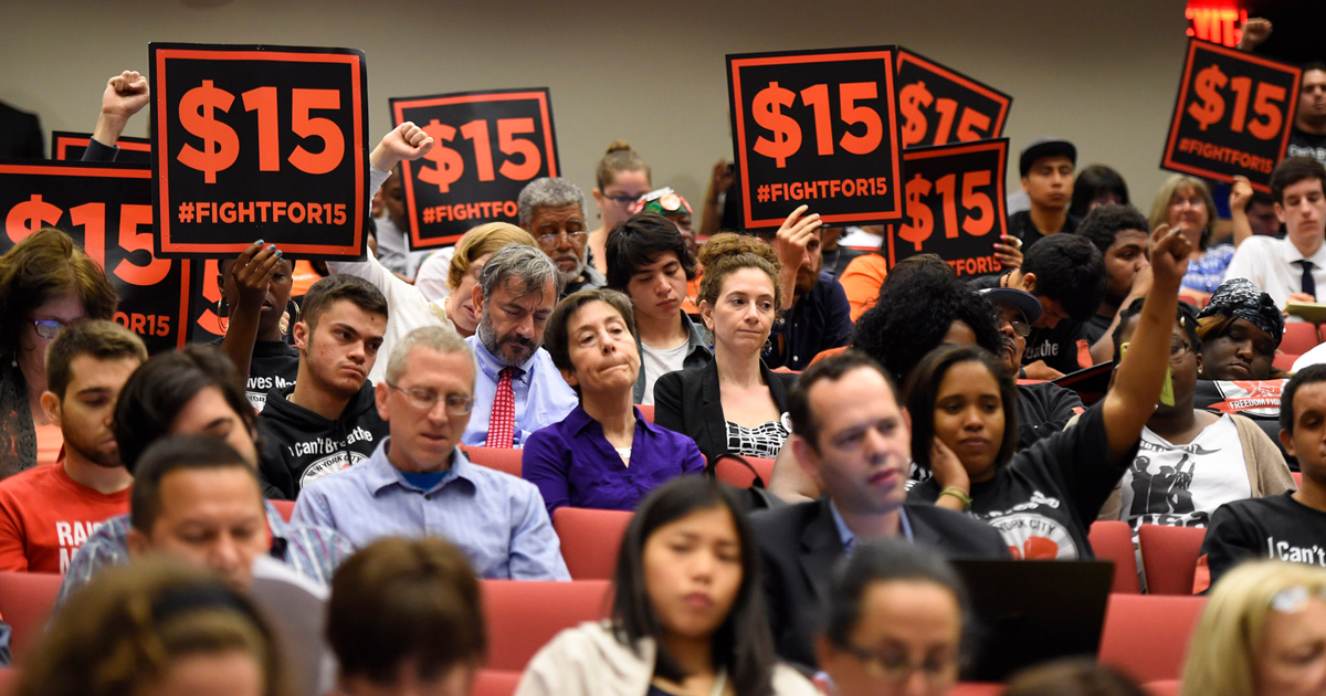 Restaurant Owners Not Too Thrilled With The Fast Food Wage Hike in New