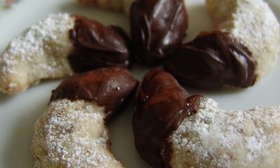 Viennese Crescent Holiday Cookies Recipe