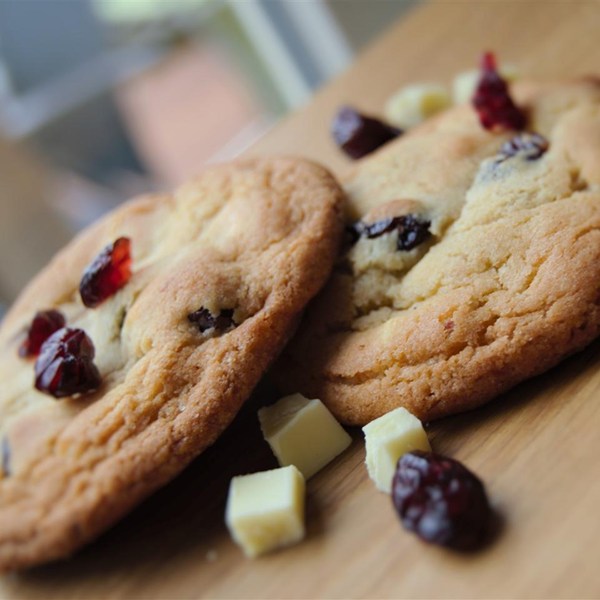 White Chocolate and Cranberry Cookies Recipe