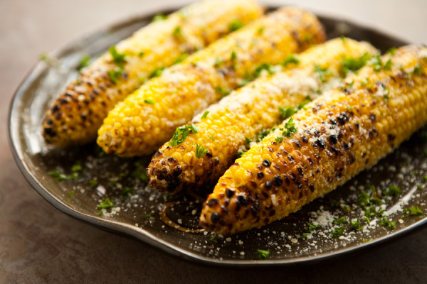 Charcoal Roast Corn Recipe - HungryForever Food Blog