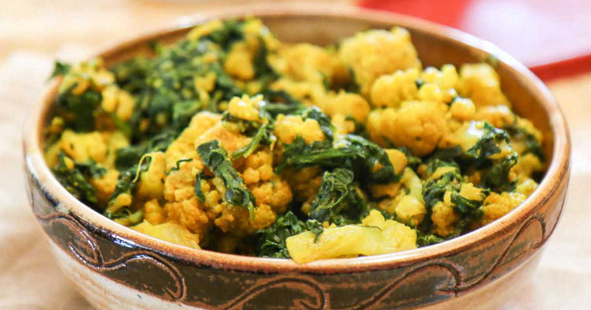 Spinach And Cauliflower Bhaji Recipe - HungryForever Food Blog