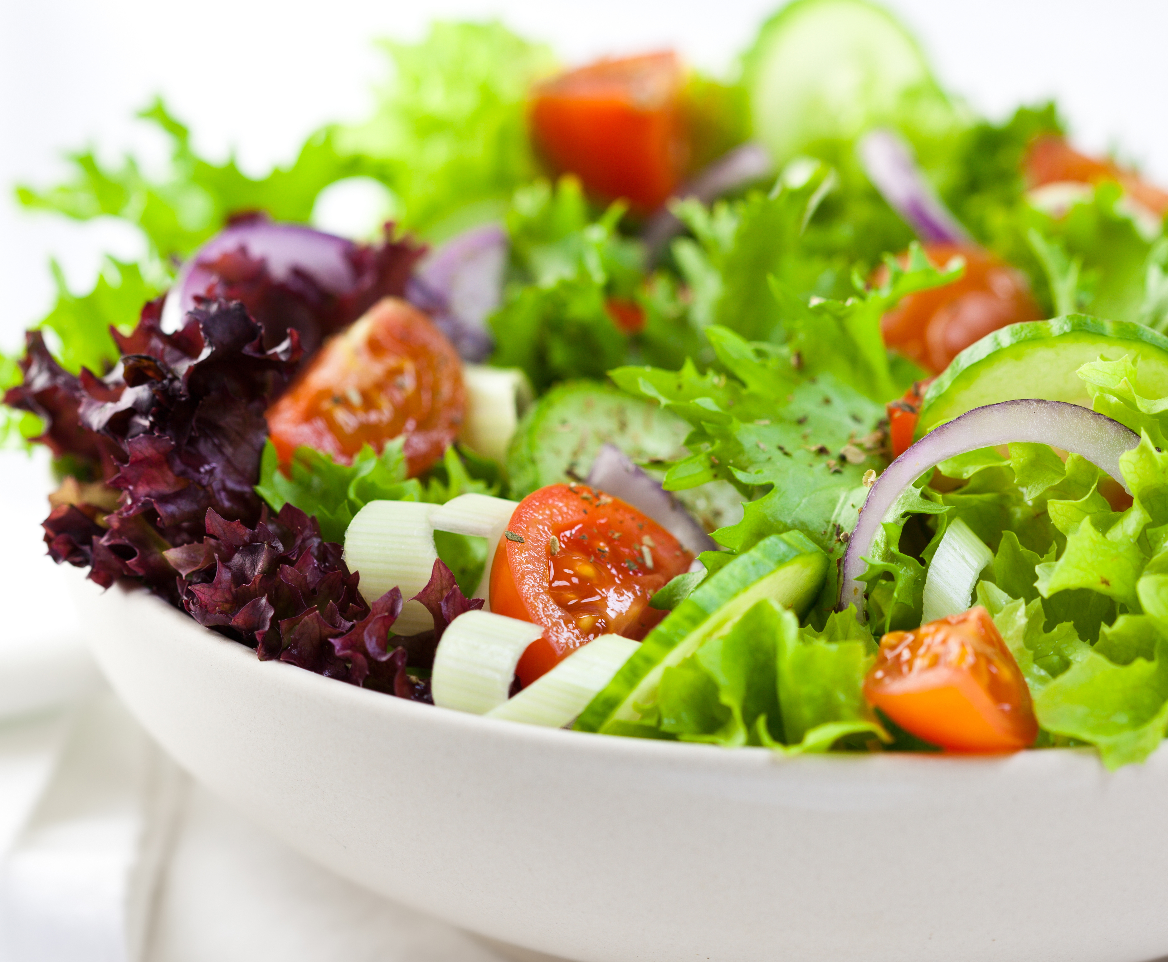Salad-white-plate-6069