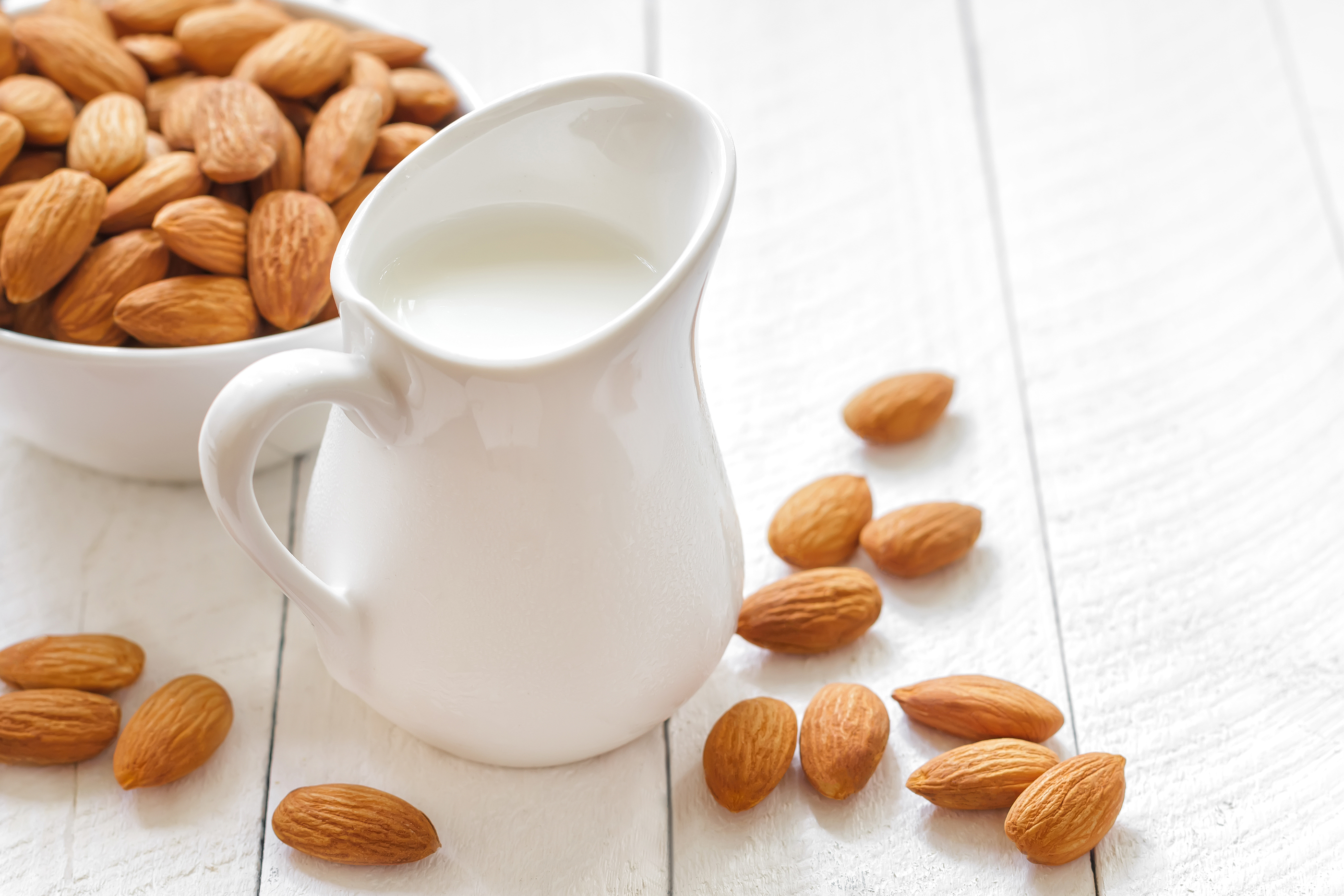 almond-milk1