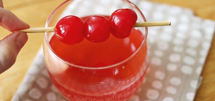 Featured-image-cherry-kiss-cocktail-recipe-720x340