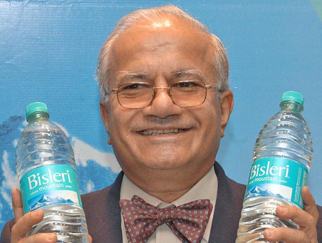 BL14_BISLERI_GUY_1486044f