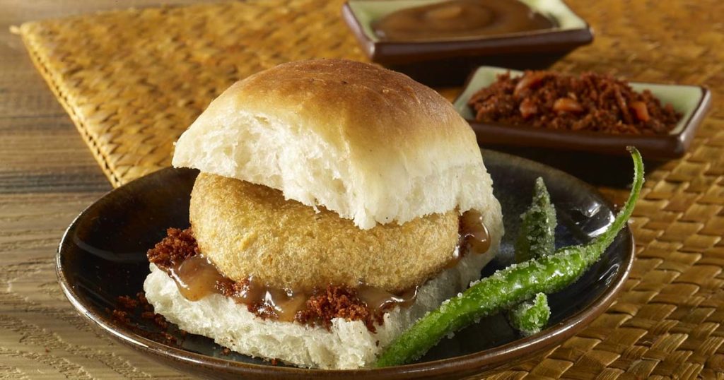 feature image goli vada pav