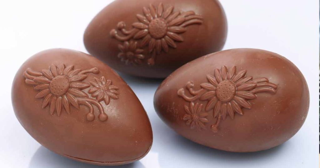 Featured Image French Loaf Easter Eggs-01