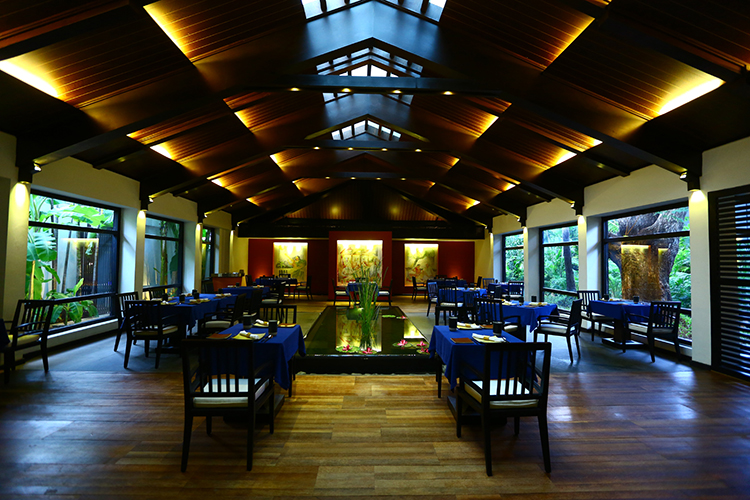 Vivanta by Taj Connemara - Raintree (Interior 5)