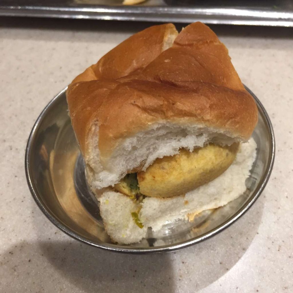 suruchi vada pav