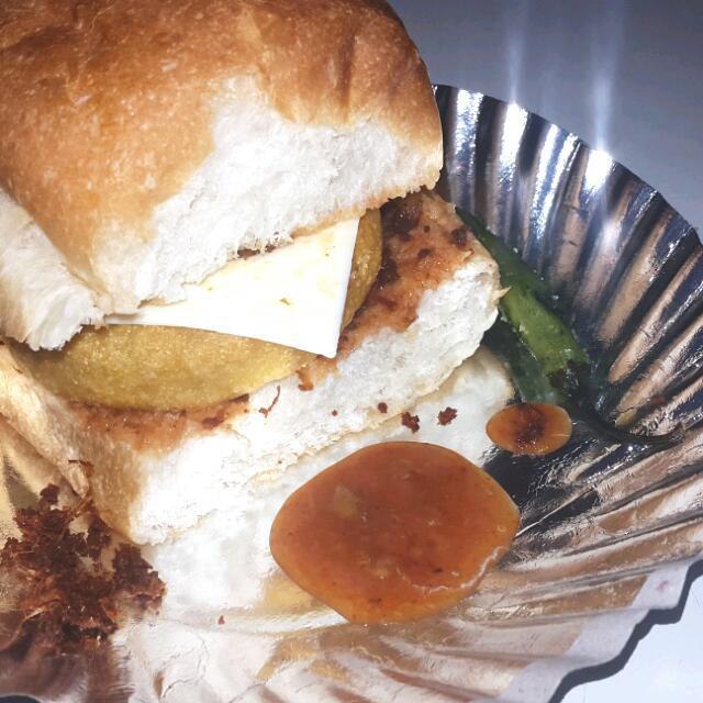 wow vada pav