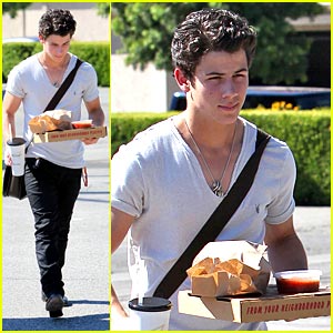 nick-jonas-pizza-boy