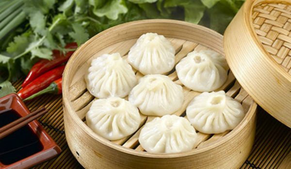 mb-momos-with-sweet-chilli-saucee