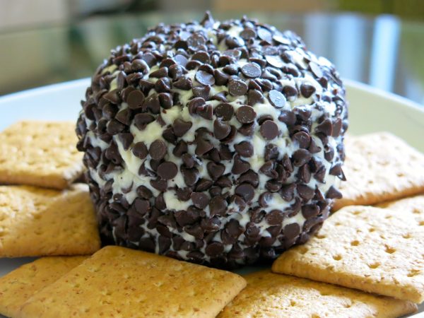 chocolate-chip-cheese-ball-recipe
