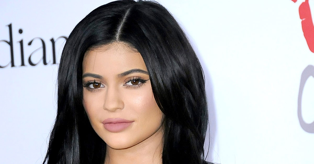 Here's How You Can Make Kylie Jenner's Cinnamon Roll Waffles ...