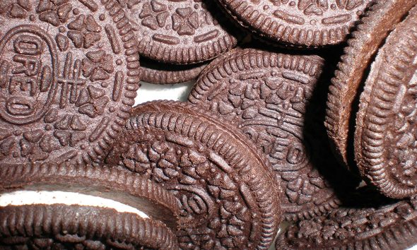 Oreo brings out the big, Red guns. Red Velvet Oreos are here.