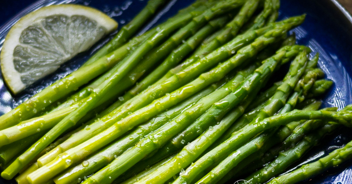 Steamed Asparagus Recipe HungryForever Food Blog