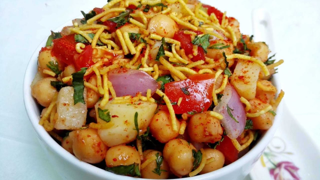 Aloo Chana Chaat Recipe - HungryForever Food Blog