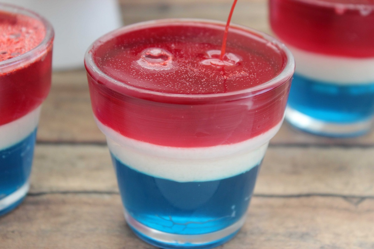 Try Out These Firecracker Jello Shots For The 4th of July ...