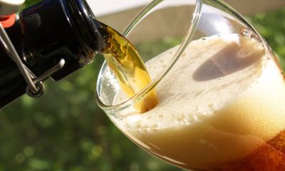 pour-beer-perfect-foam