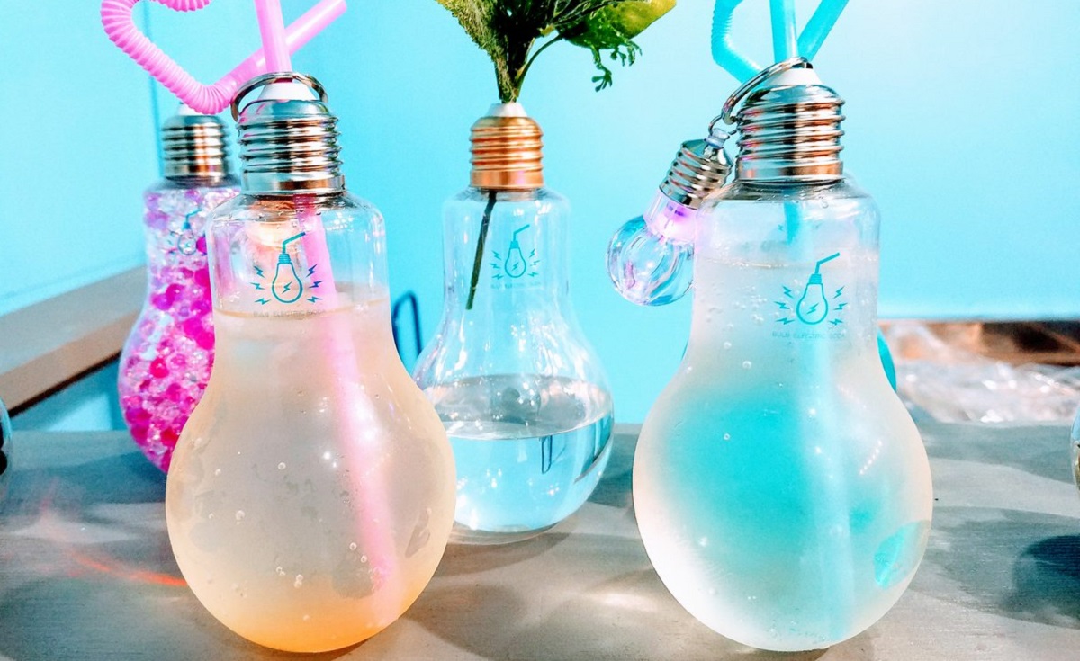 These Light Bulb Drinks Actually Light Up And It's Magical