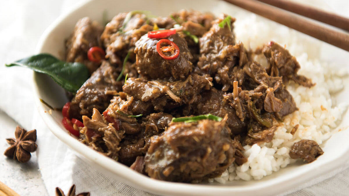 Indonesian Rendang Recipe - HungryForever Food Blog