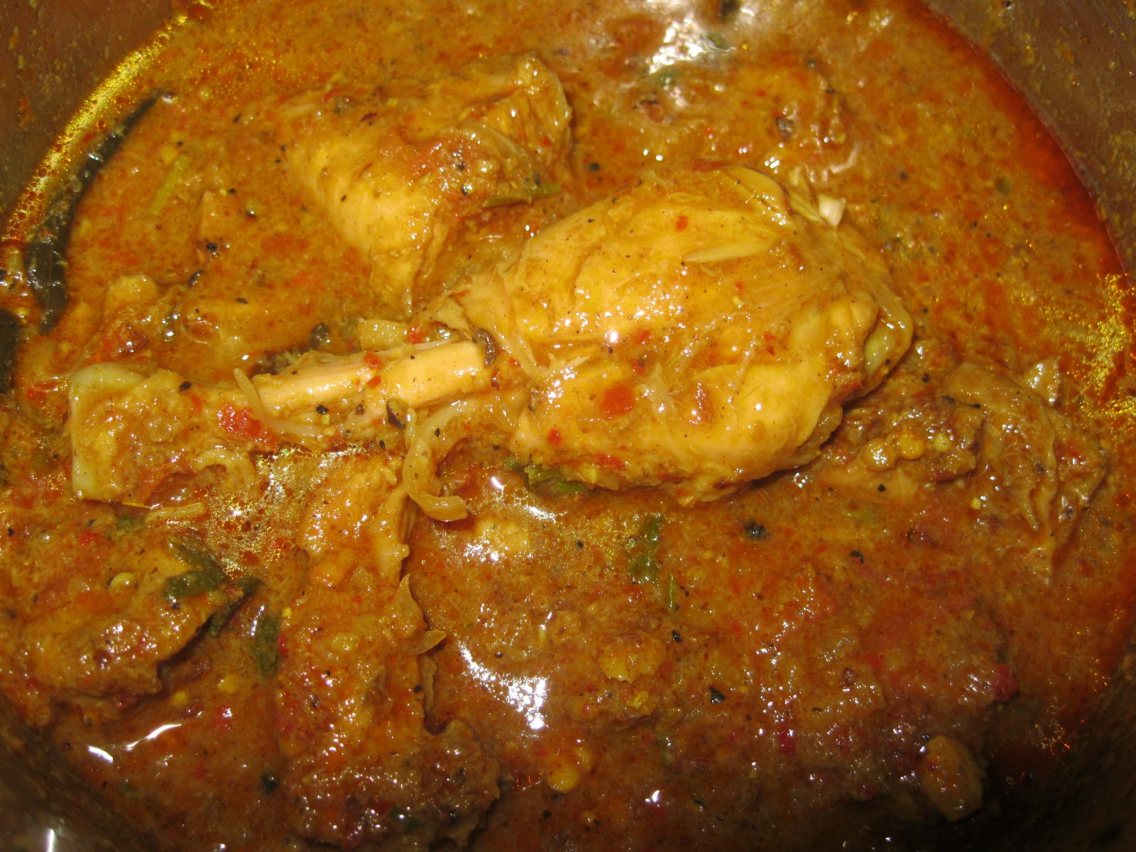 Chicken Kulambu Recipe in Tamil | Chicken Kuzhambu | HungryForever