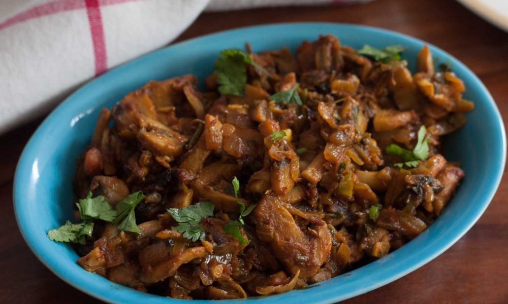 Khumb Matar (Matar Mushroom) Recipe HungryForever Food Blog