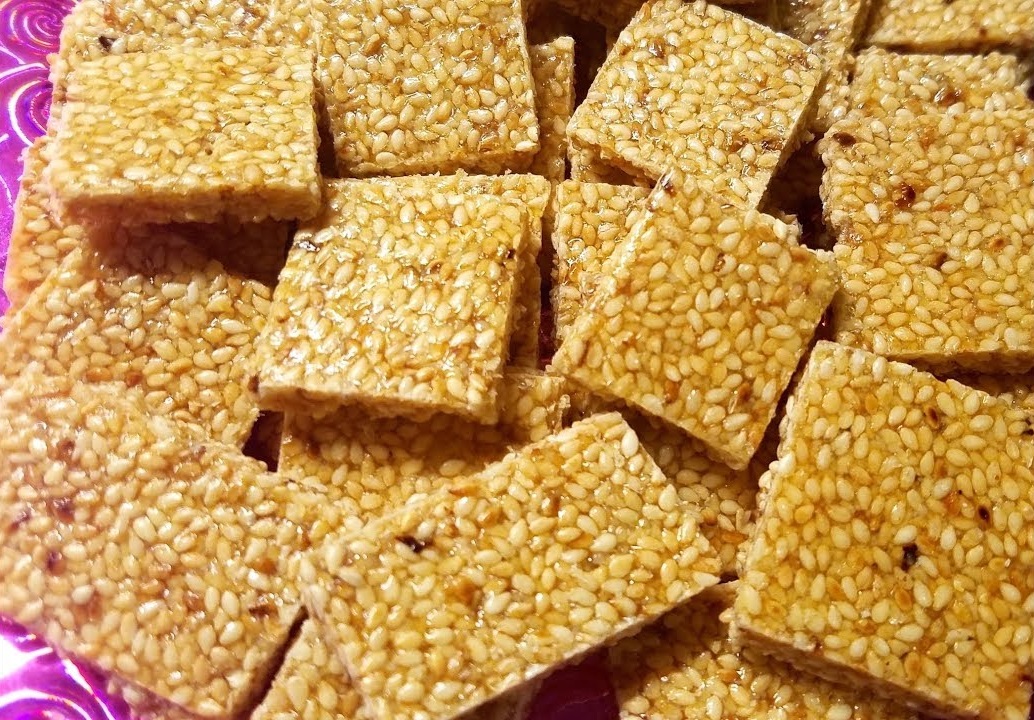 Til Ki Chikki Recipe | Sesame Chikki Recipe | HungryForever