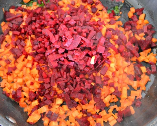 Carrot-Beetroot-Poriyal-recipe