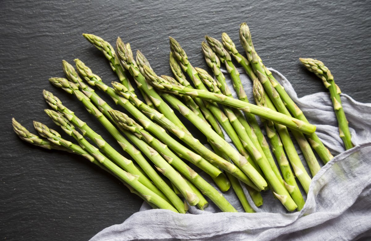 The Top Health Benefits of Eating Asparagus HungryForever Food Blog